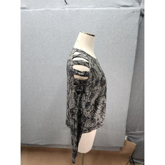 Cold Shoulder Black & White Paisley Long Sleeve Top By BCX - Size M - Picture 2 of 4